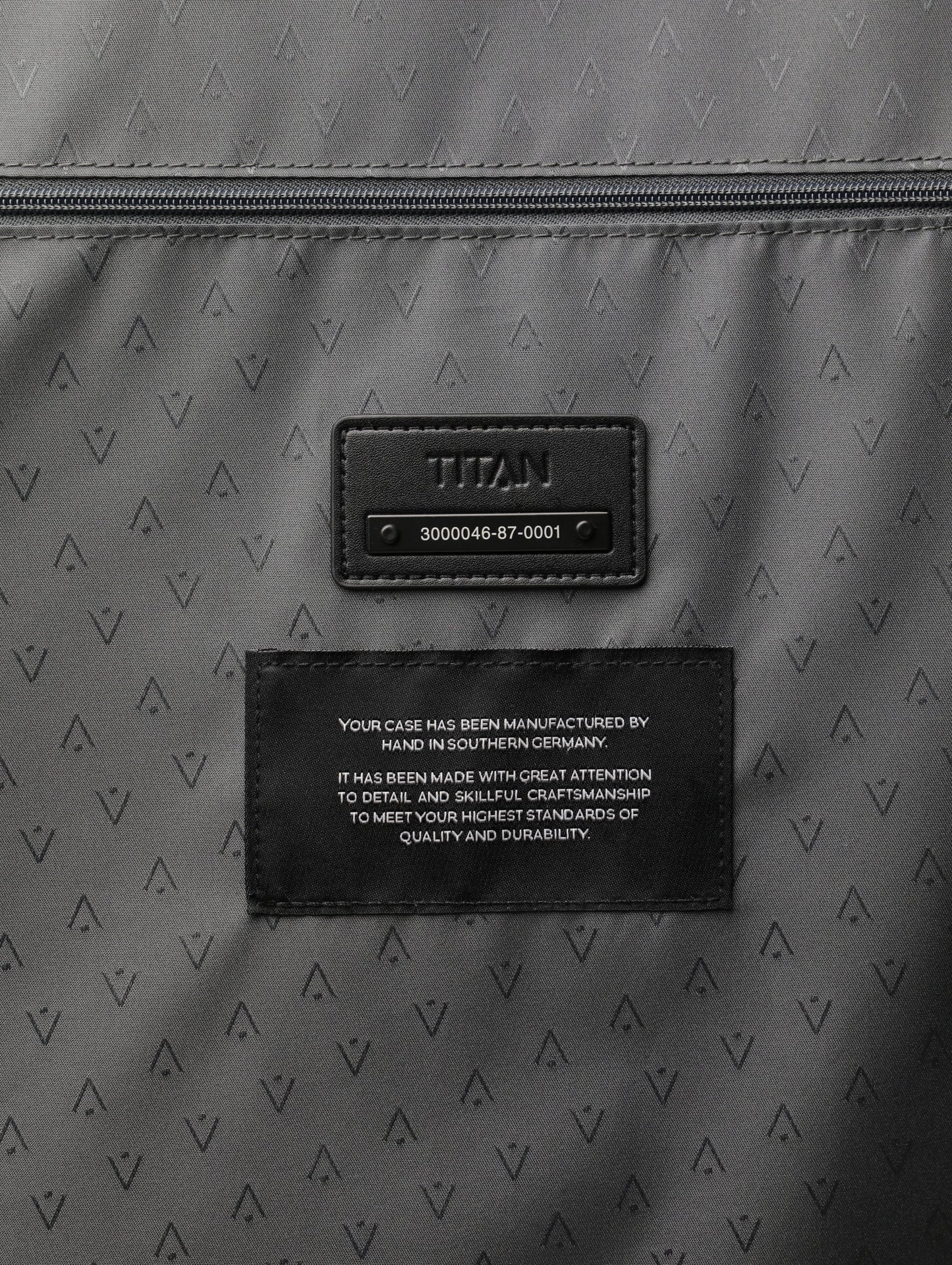 Titan - OVERSEAS 4w Trolley S20