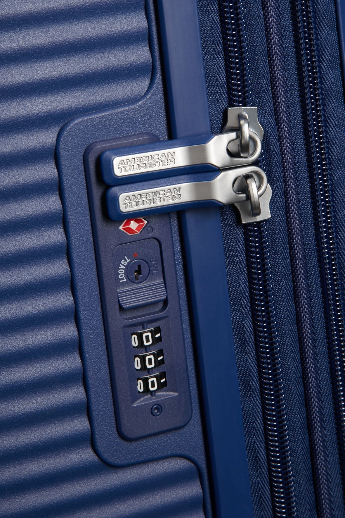 AMERICAN TOURISTER Soundbox Trolley L