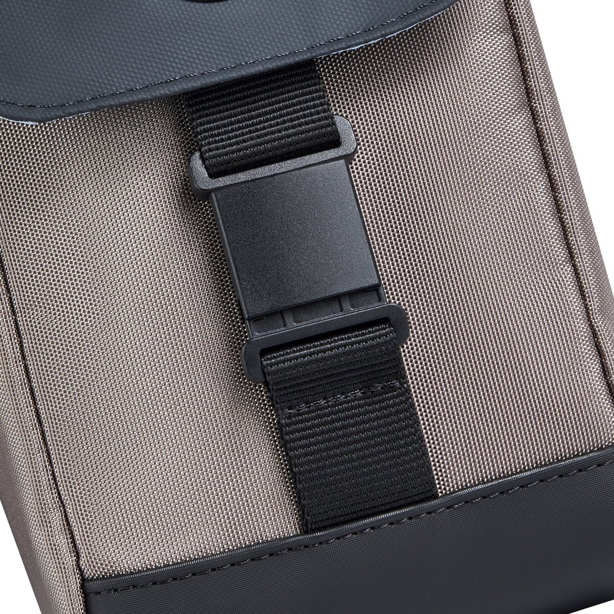 DELSEY PARIS SECURFLAP Umhängetasche