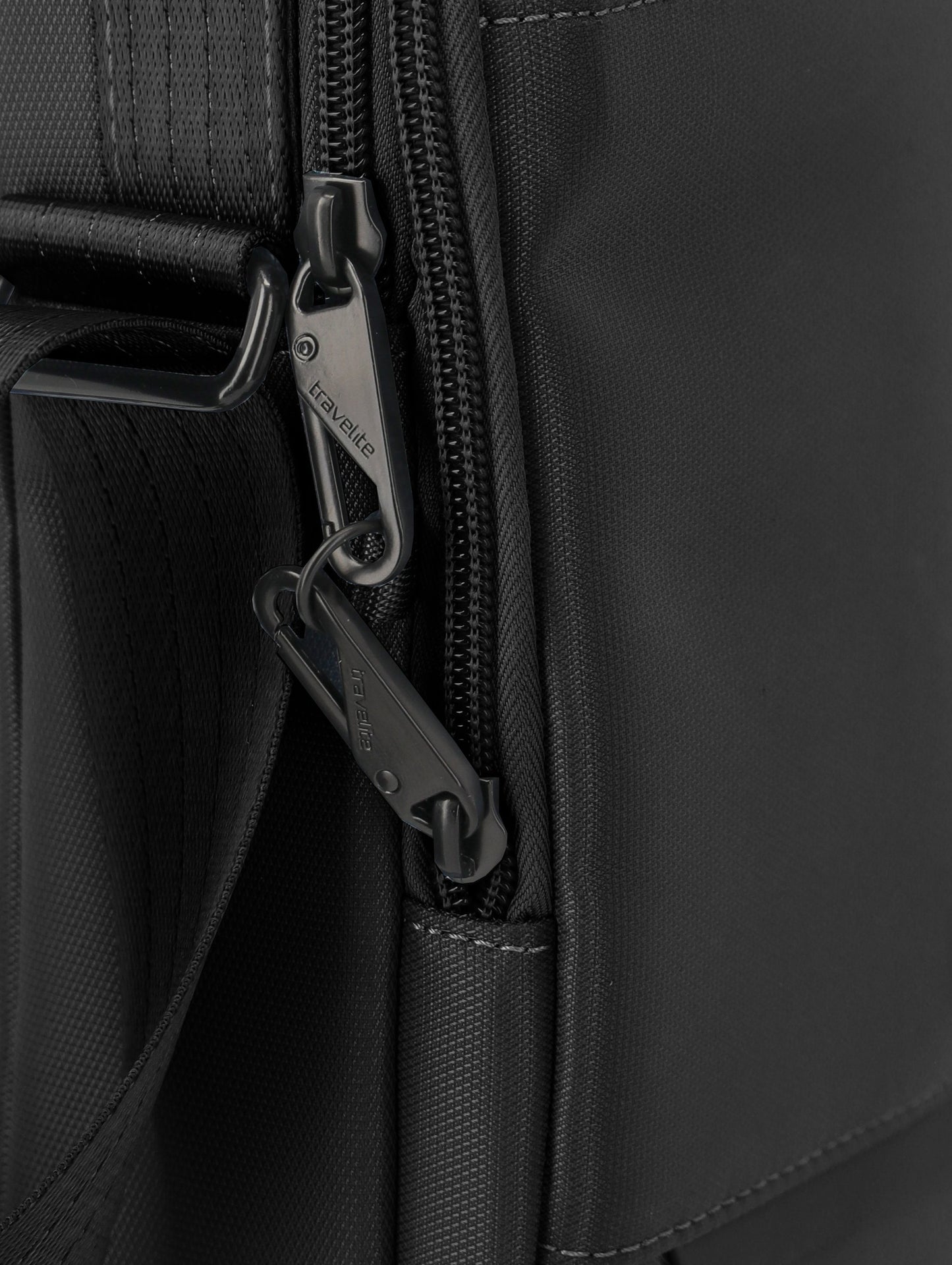 Workfloow shoulder bag, black