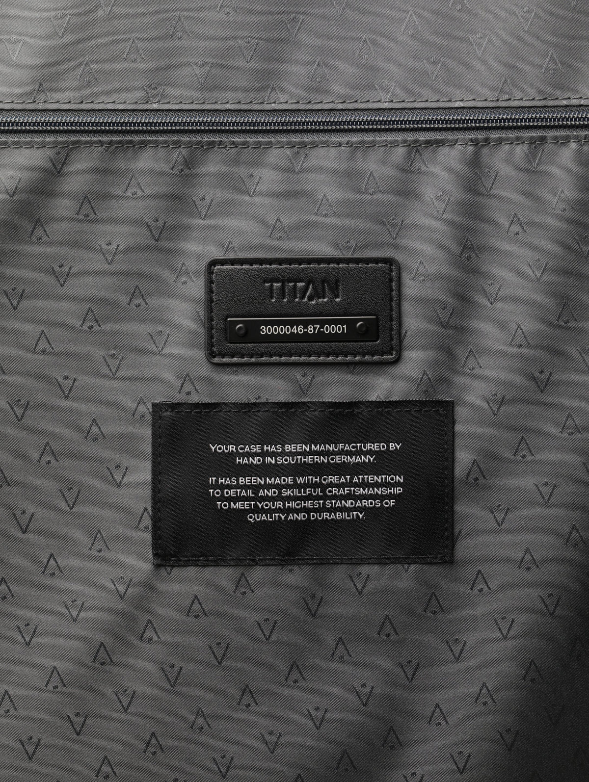 Titan - OVERSEAS 4w Trolley S20