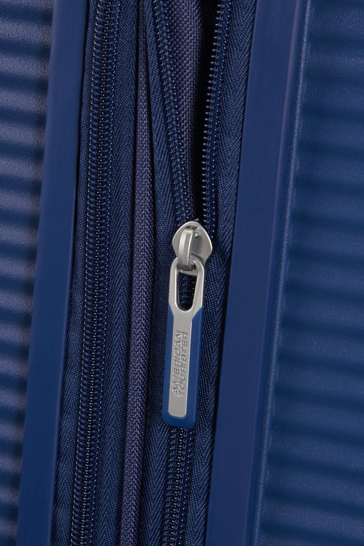 AMERICAN TOURISTER Soundbox Trolley S